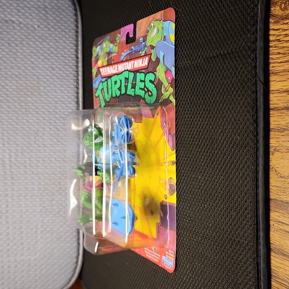 Teenage Mutant Ninja Turtles Genghis Frog New in Box - Picture 3 of 3